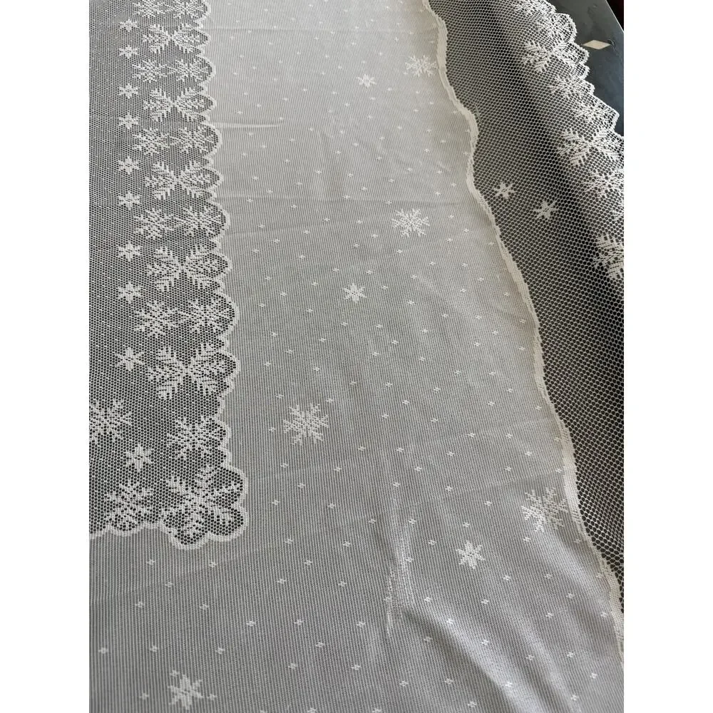 Vintage Christmas Snowflake Lace Tablecloth White Holiday Winter Decor 60x52